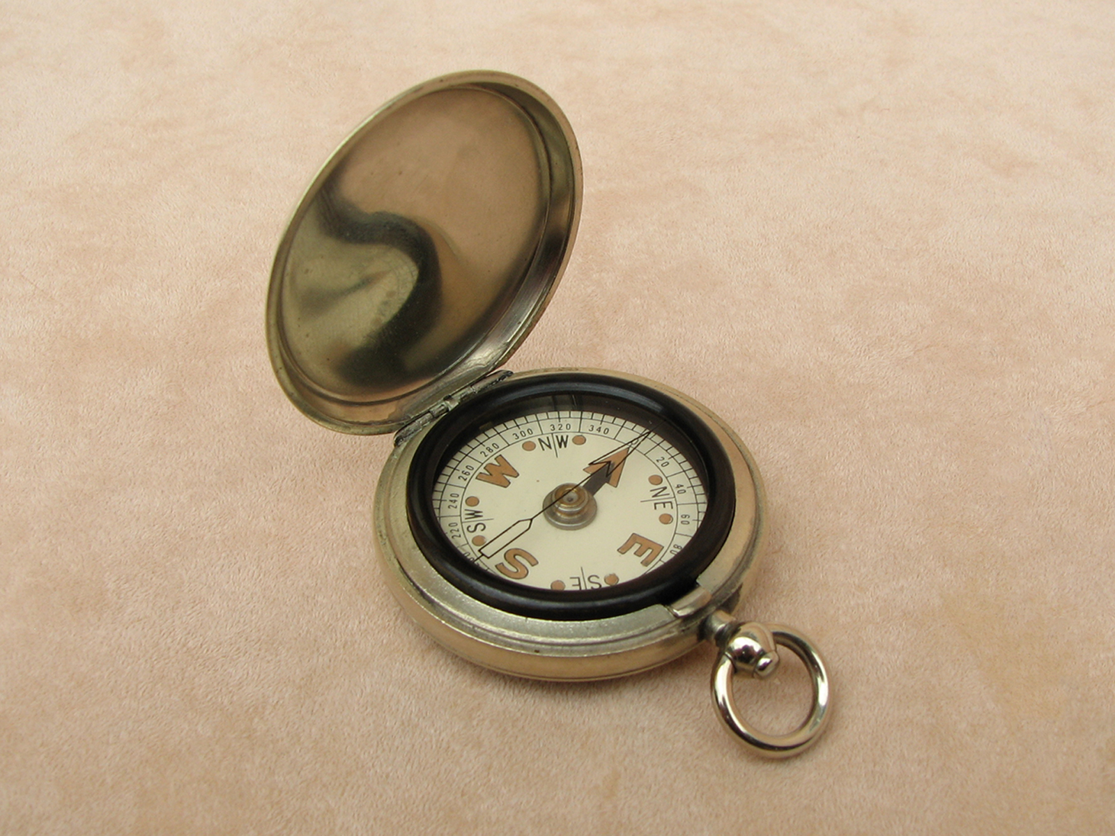 British Army officers Mk VII pocket compass signed T.A.R.S & W Ltd